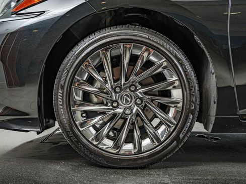 Certified 2025 Lexus ES 300h w/ Accessory Package (Z2) FWD image 10