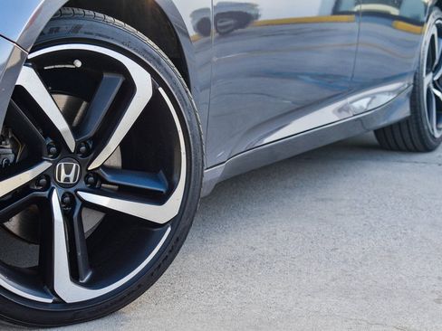 Used 2019 Honda Accord Sport image 4