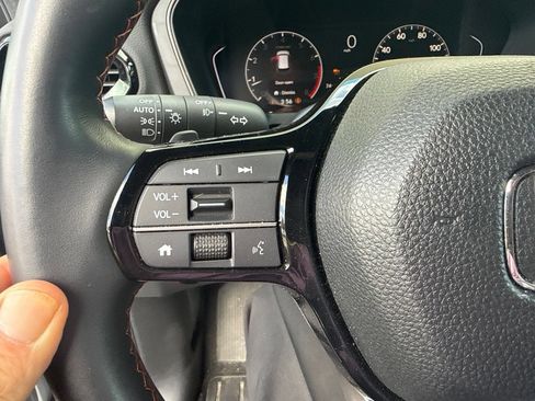 Used 2025 Honda Pilot TrailSport image 24