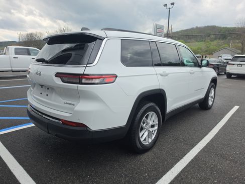 Used 2024 Jeep Grand Cherokee L Laredo w/ Luxury Tech Group I AWD/4WD image 3