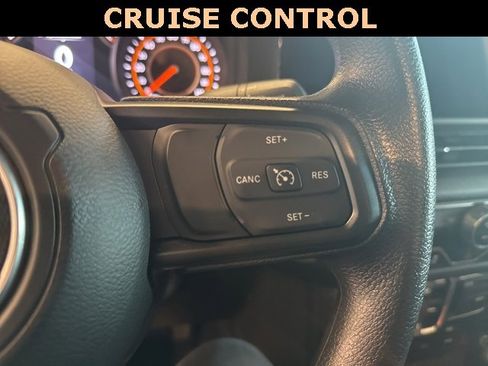 Used 2024 Jeep Gladiator Sport image 17