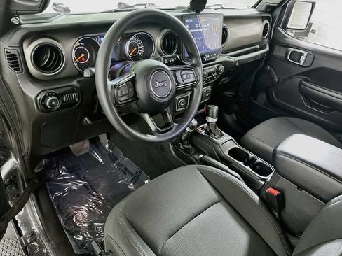 Used 2022 Jeep Wrangler Sport AWD/4WD image 12