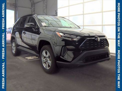 Certified 2025 Toyota RAV4 XLE AWD/4WD image 1