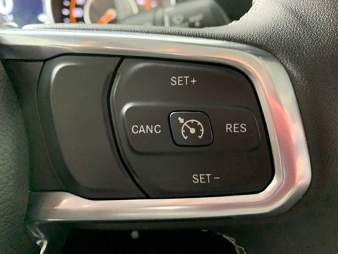 Used 2023 Jeep Gladiator Overland w/ Popular Equipment Package image 20