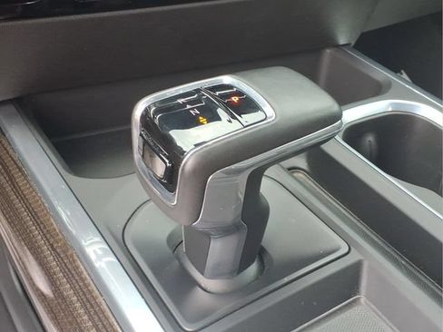 Used 2025 Chevrolet Silverado 1500 RST AWD/4WD image 10