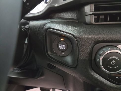 Used 2024 Jeep Wrangler Unlimited Sport AWD/4WD image 17