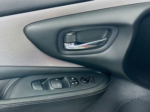 Used 2022 Nissan Murano SV image 24