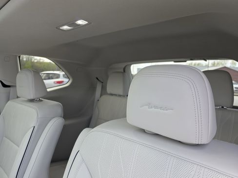 Used 2026 Buick Enclave Avenir w/ Super Cruise Package AWD/4WD image 13