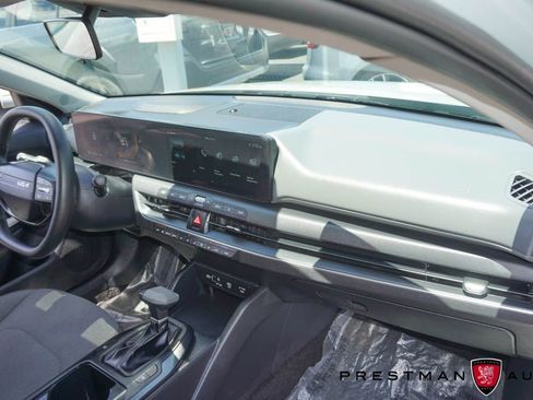 Used 2025 Kia K4 FWD image 38