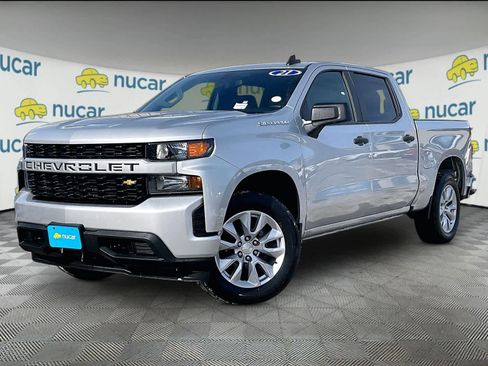 Used 2021 Chevrolet Silverado 1500 Custom image 3