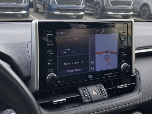 Used 2019 Toyota RAV4 Limited image 14