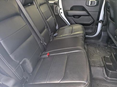 Used 2020 Jeep Wrangler Unlimited Sahara image 18