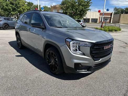 Certified 2023 GMC Terrain SLE w/ Elevation Edition FWD image 11