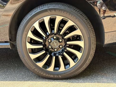 Used 2022 Lincoln Navigator Black Label AWD/4WD image 26