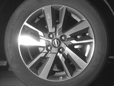 Used 2025 Nissan Versa SV FWD image 13