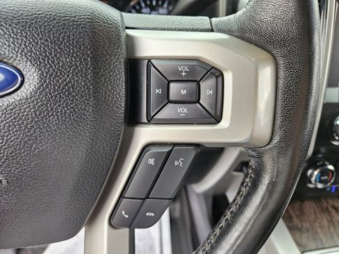 Used 2019 Ford F250 Lariat w/ Lariat Ultimate Package AWD/4WD image 26