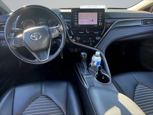 Used 2022 Toyota Camry SE FWD image 8