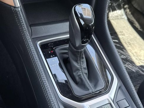 Used 2023 Subaru Forester Touring image 15