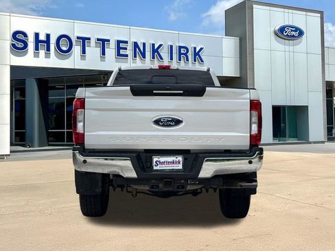 Used 2019 Ford F250 Lariat w/ Lariat Ultimate Package AWD/4WD image 8