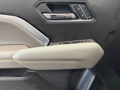 Used 2023 Chevrolet Colorado ZR2 w/ ZR2 Convenience Package III image 25