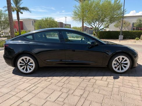 Used 2022 Tesla Model 3 Long Range AWD/4WD image 2