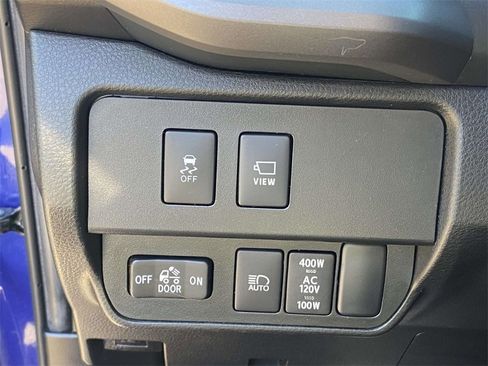 Used 2023 Toyota Tacoma TRD Sport image 28