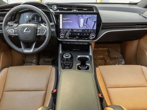 Used 2024 Lexus RZ 300e Premium image 6