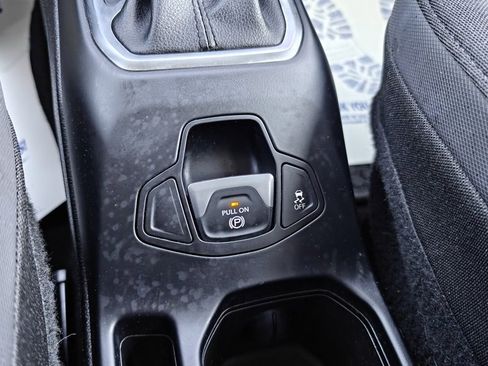 Used 2018 Jeep Renegade Altitude image 30