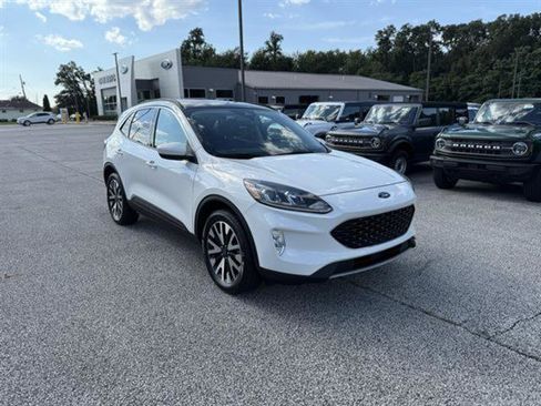 Used 2020 Ford Escape SEL image 9