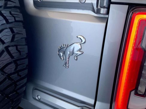 Used 2024 Ford Bronco Outer Banks image 30