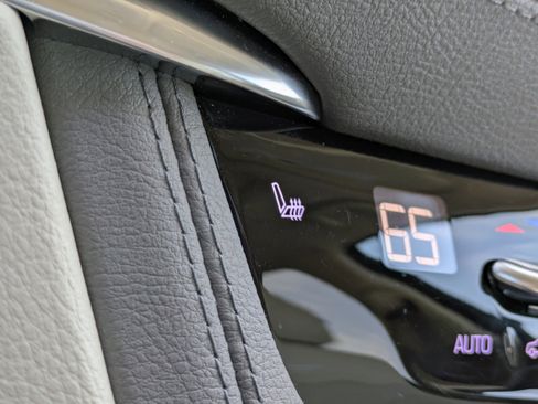 Certified 2022 Cadillac XT5 Premium Luxury w/ Technology Package image 29