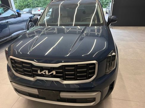 Used 2023 Kia Telluride SX FWD image 2