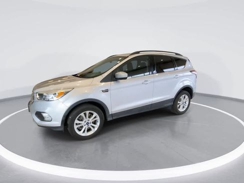 Used 2018 Ford Escape SE image 4