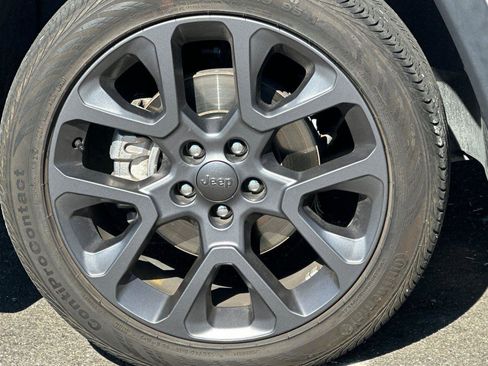 Used 2021 Jeep Compass Latitude w/ Sun and Sound Group image 27