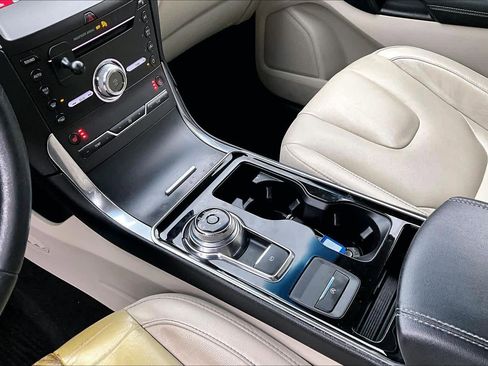 Used 2019 Ford Edge Titanium w/ Cold Weather Package image 17