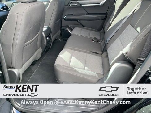 Used 2025 GMC Acadia Elevation image 19