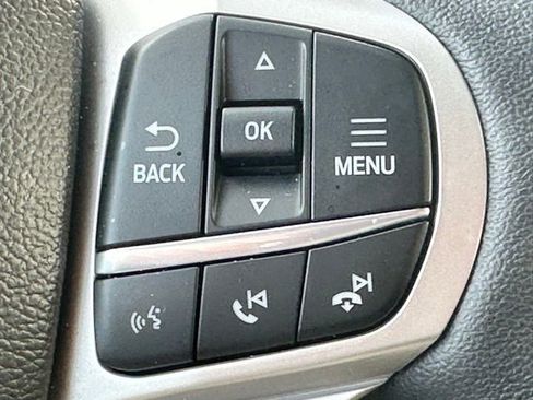 Used 2023 Ford Explorer XLT image 14