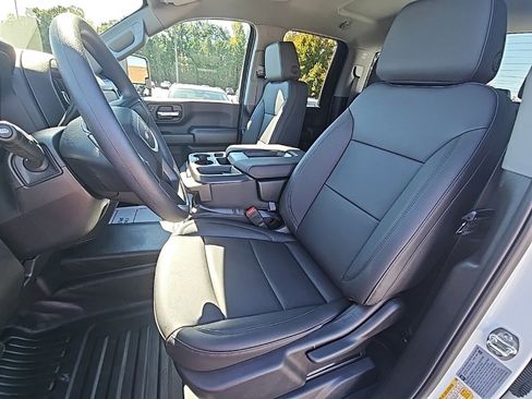 New 2026 GMC Sierra 2500 Pro w/ Convenience Package image 11