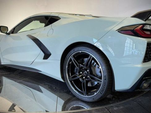 Used 2024 Chevrolet Corvette Stingray Premium Cpe w/ Z51 Performance Package RWD image 26