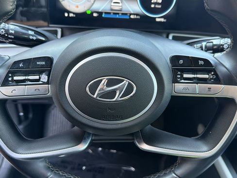 Used 2023 Hyundai Elantra Limited w/ Cargo Package FWD image 11