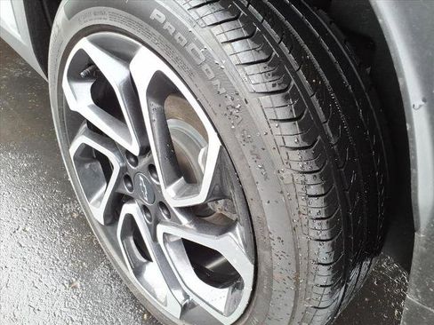 Used 2025 Chevrolet Trax RS image 29