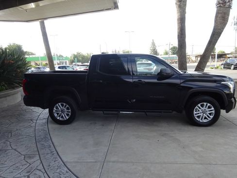 Used 2025 Toyota Tundra SR5 AWD/4WD image 9