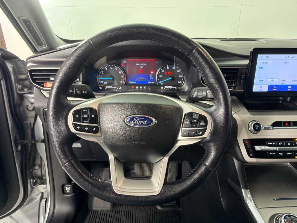 Used 2023 Ford Explorer XLT w/ Equipment Group 202A AWD/4WD image 11