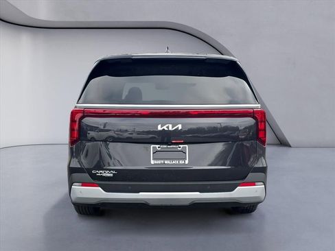 New 2026 Kia Carnival LX image 4