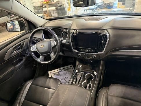 Used 2018 Chevrolet Traverse LT w/ LPO, 'HIT The Road' Package AWD/4WD image 21