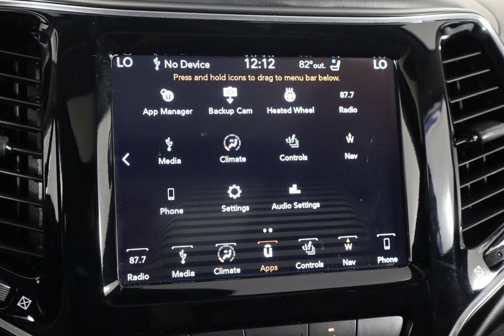 Used 2019 Jeep Cherokee Overland w/ Technology Group AWD/4WD image 35