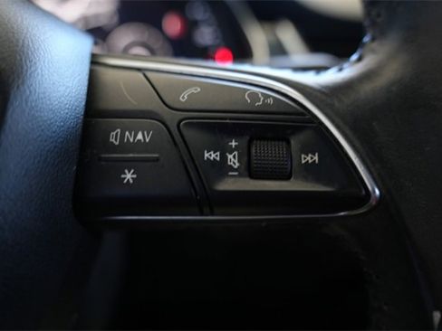 Used 2018 Audi Q7 3.0T Prestige image 13