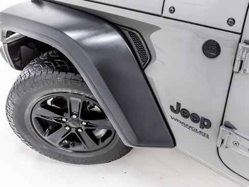 Used 2020 Jeep Wrangler Unlimited Sport image 10