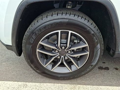 Used 2022 Jeep Grand Cherokee Limited AWD/4WD image 8