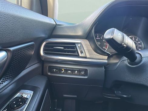 Used 2022 Kia Telluride EX w/ EX Premium Package image 16